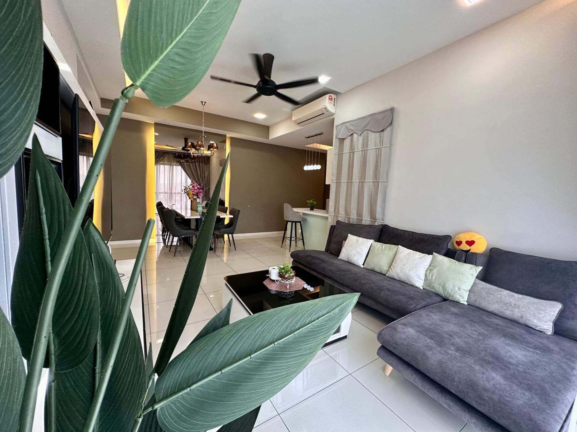 Takuro Homestay Петалинг-Джая Экстерьер фото